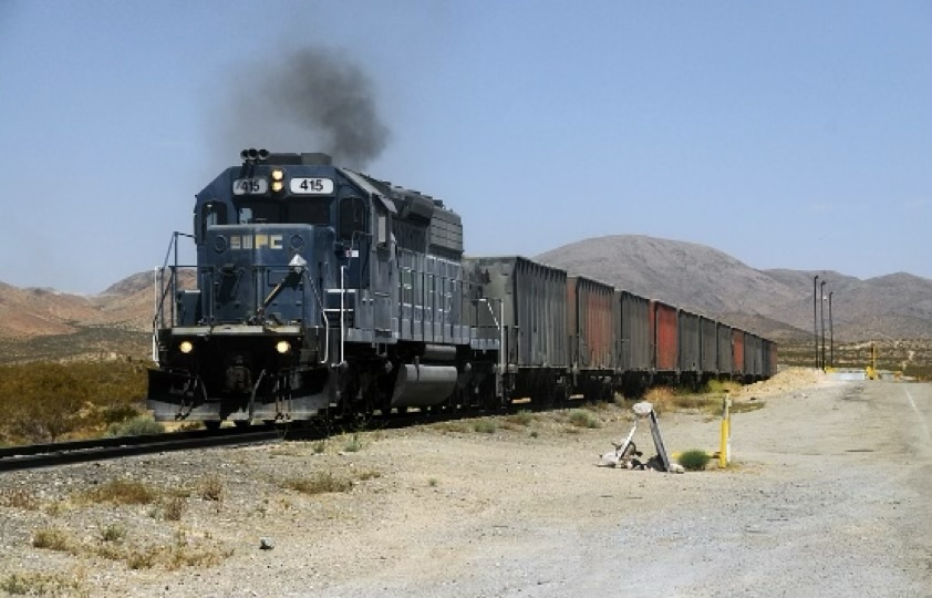 fig3 diesel-train A diesel class I line haul locomotive emits black smoke